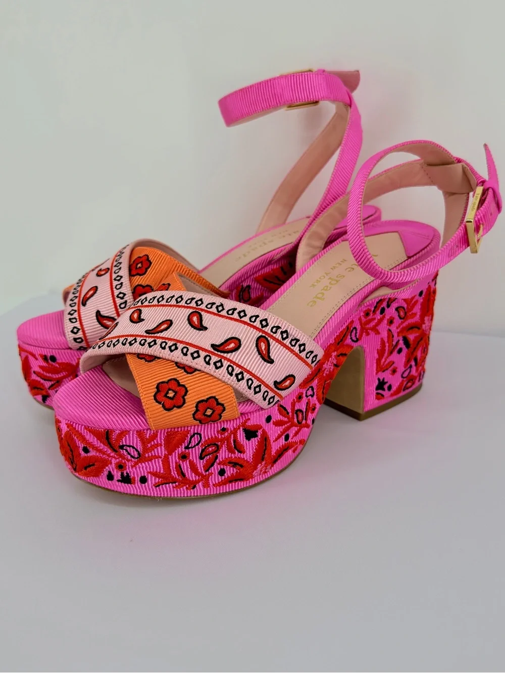 Kate Spade New York Pink Embroidered Platform Sandals Heels Size 6B